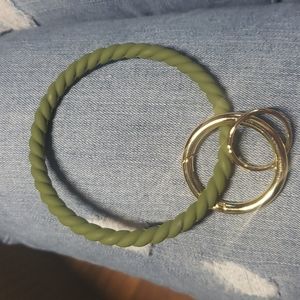 Bracelet keychain olive green